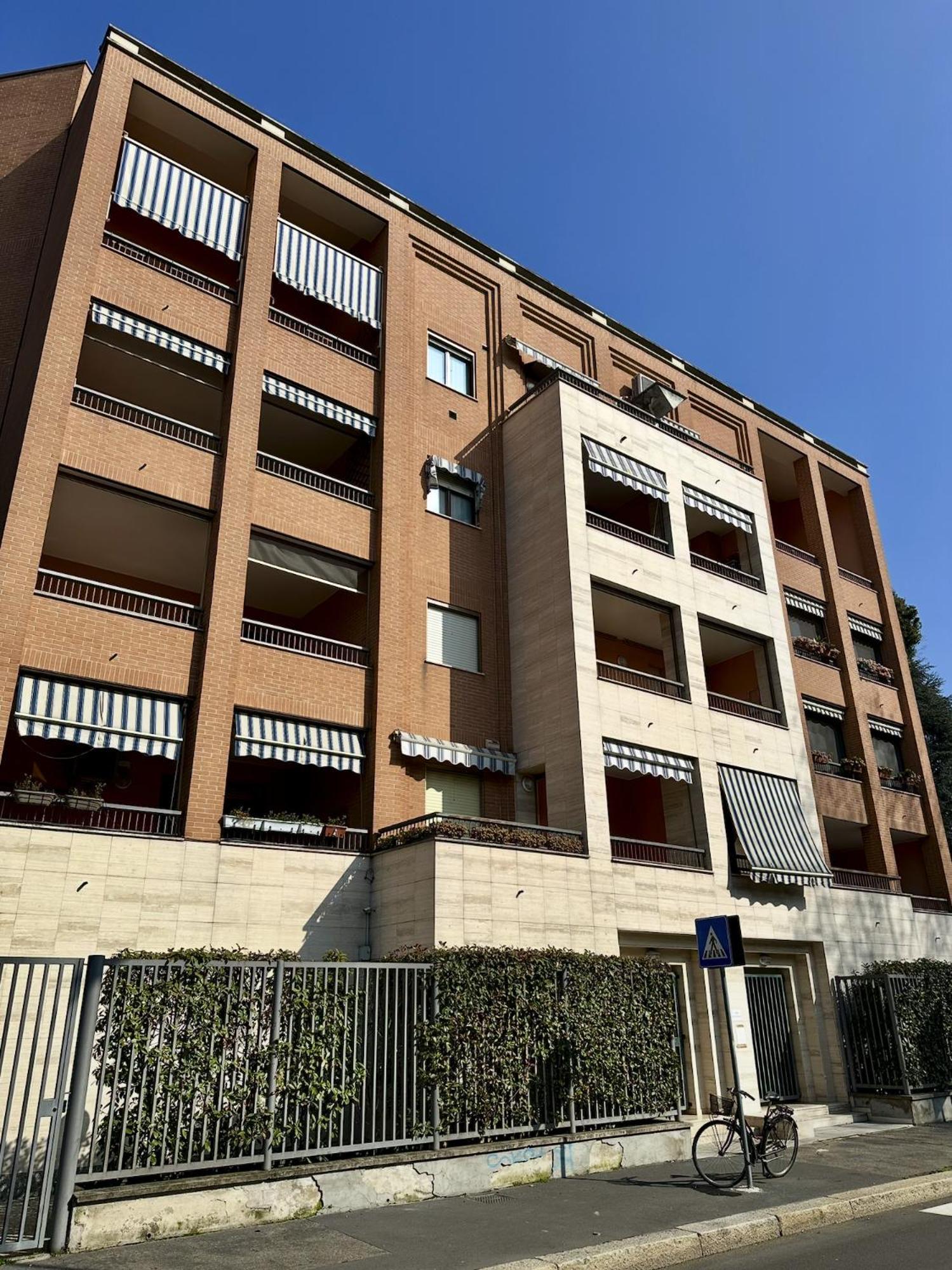King Apartment Milano Bocconi Bagian luar foto