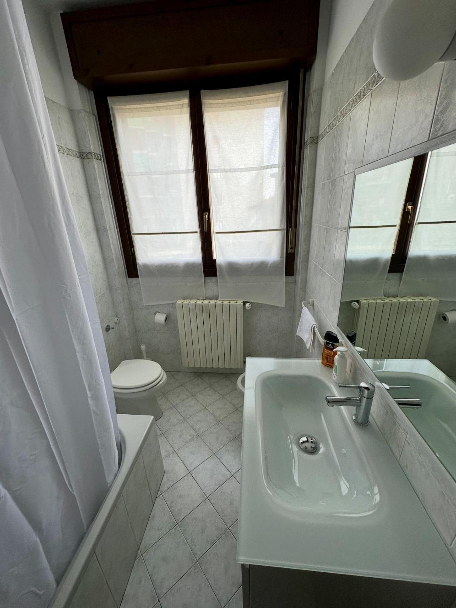 King Apartment Milano Bocconi Bagian luar foto